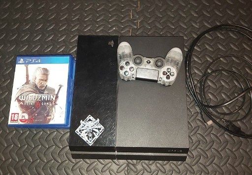 Konsola Sony PS4 500 GB 5 Gier + 1 pad
