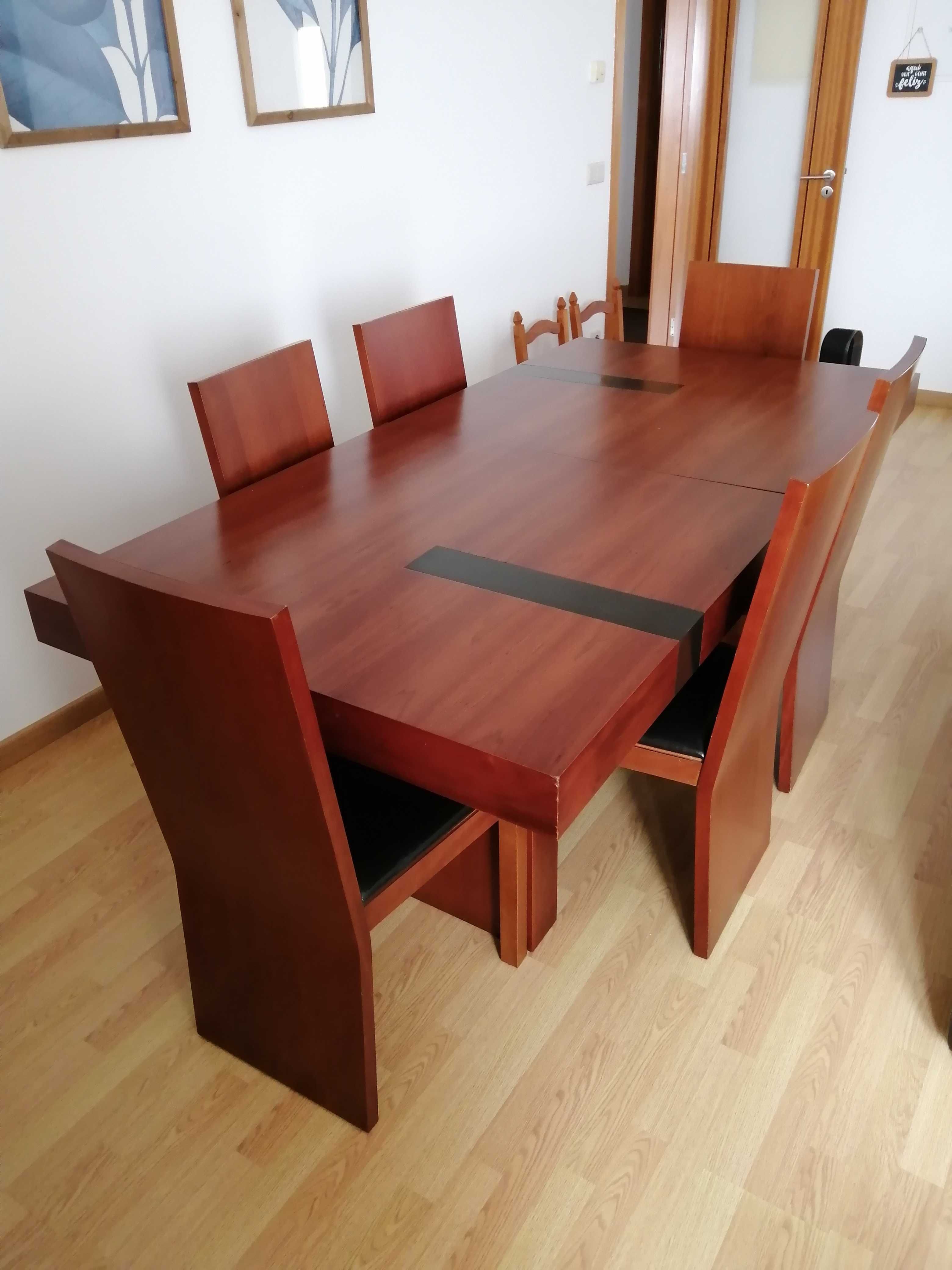 Mesa de Sala + 6 Cadeiras