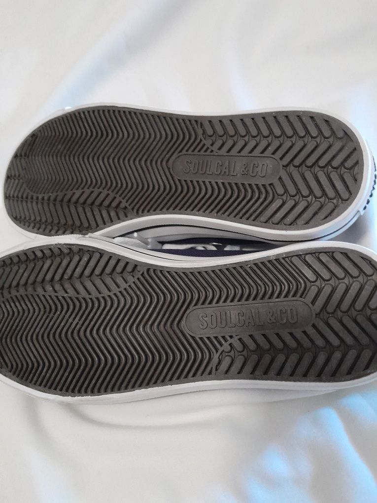 Tenis novos 35,5 soulcal &Co