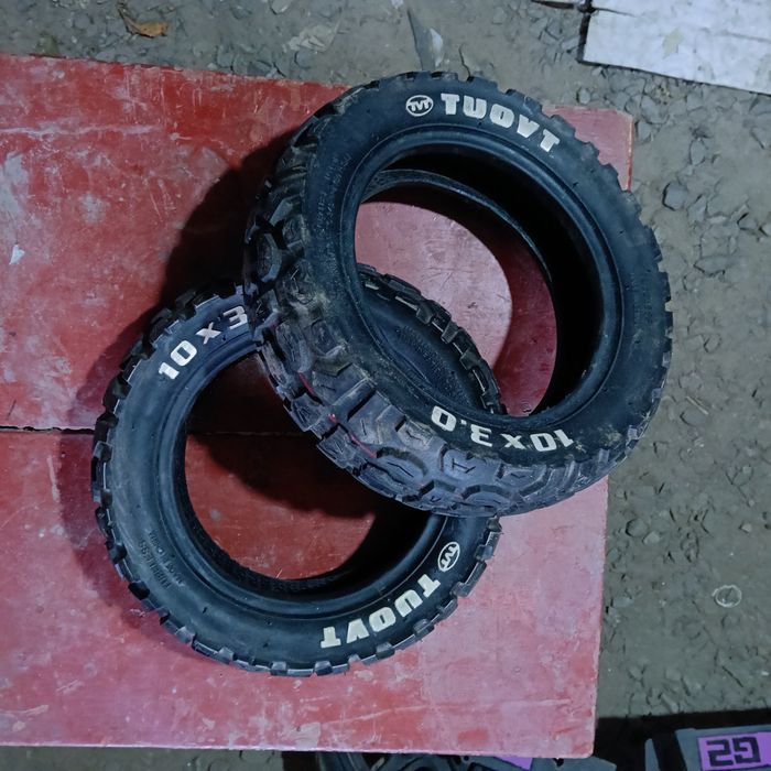 нові шини на електро самокат