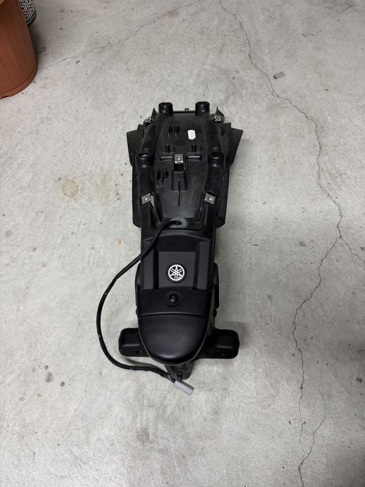 Suporte de matricula de origem Yamaha XSR 700