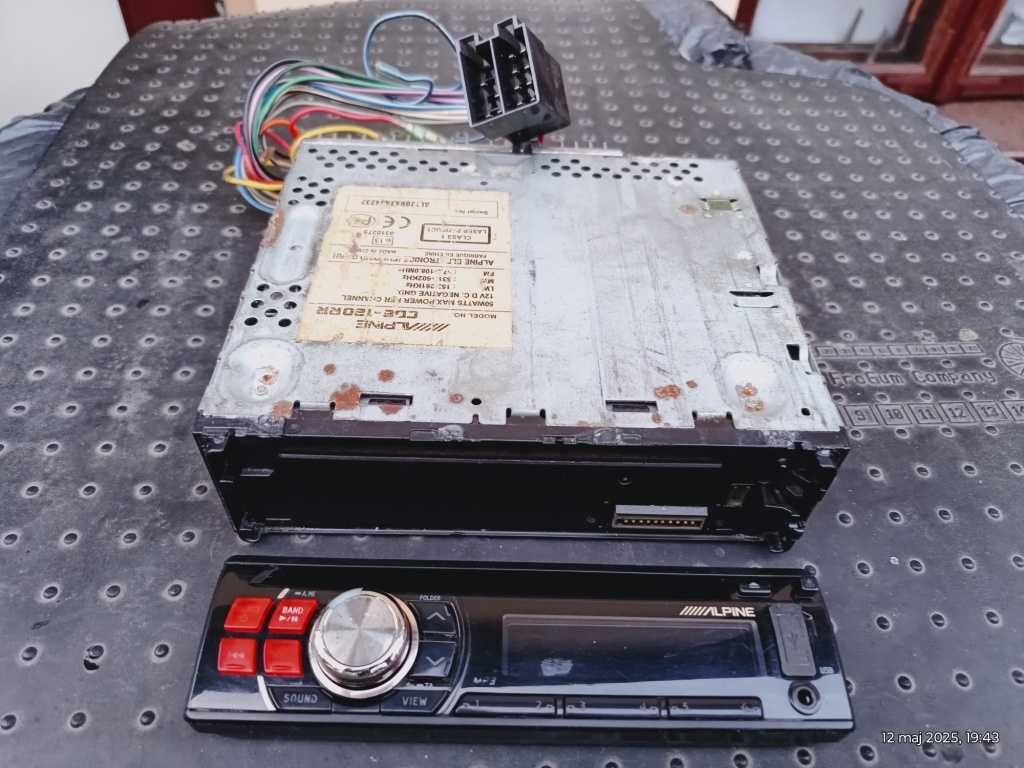 RadioCDText AUX USB ALPINE CDE-120RR 4x50W MP3 Bass Subw Bluetoot 2RCA