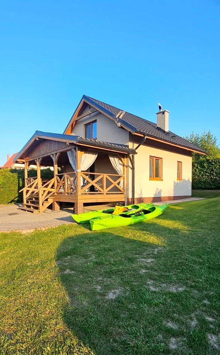 Domek letniskowy nad jeziorem Skarlinskim. Wynajem cały rok