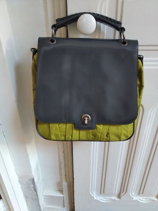 Mala Bimba y Lola verde lima