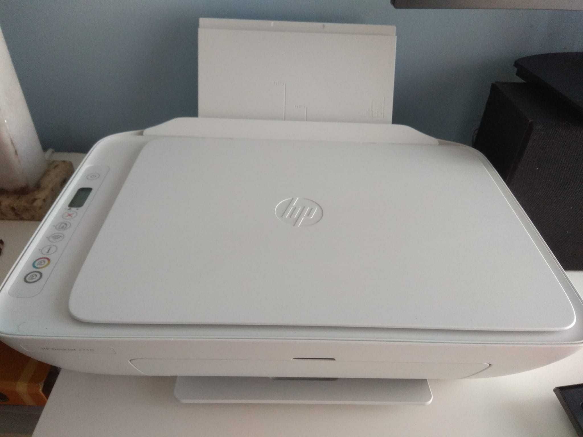 Impressora HP DESKJET 2710 HI-FI, com digitalizador.