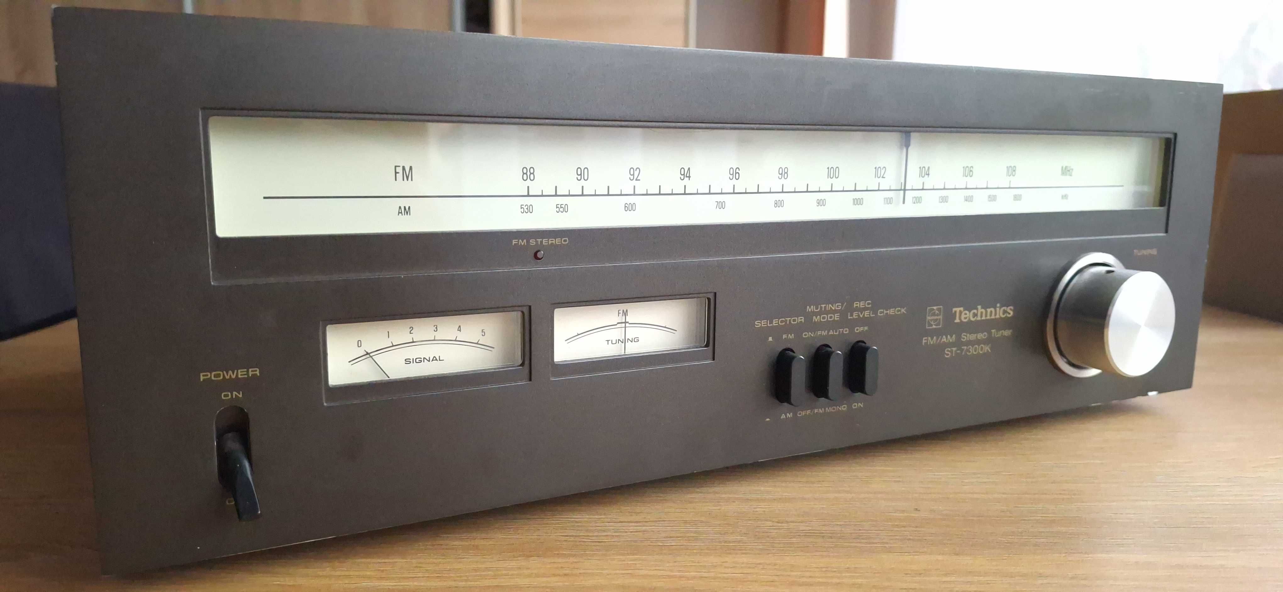 TUNER TECHNICS ST-7300K / 1976 rok