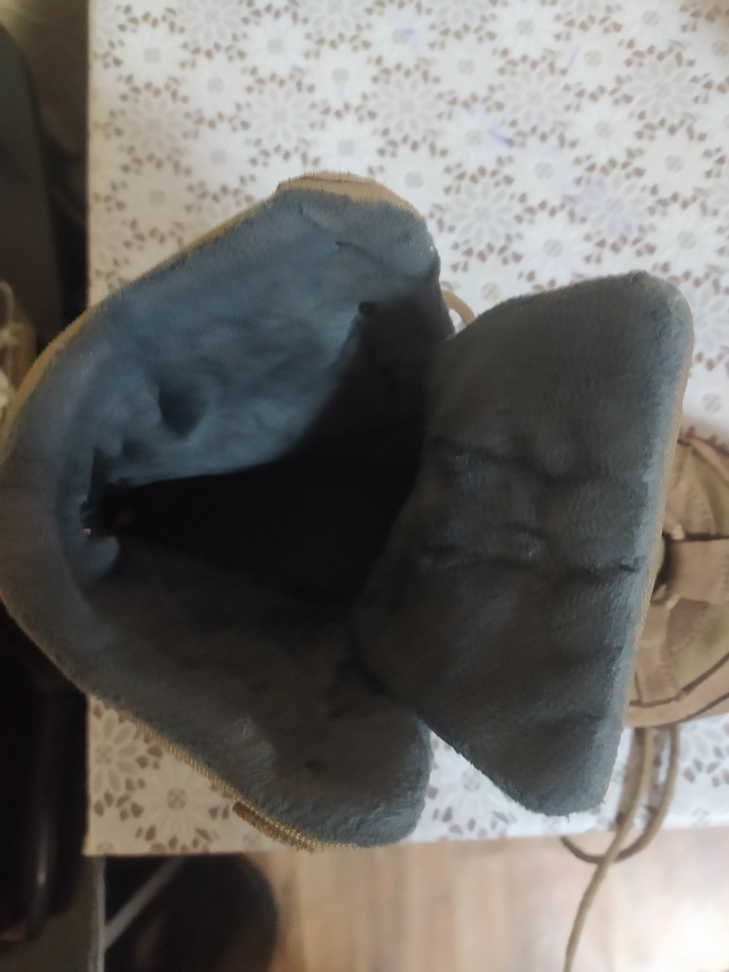 Продам берцы зимние.