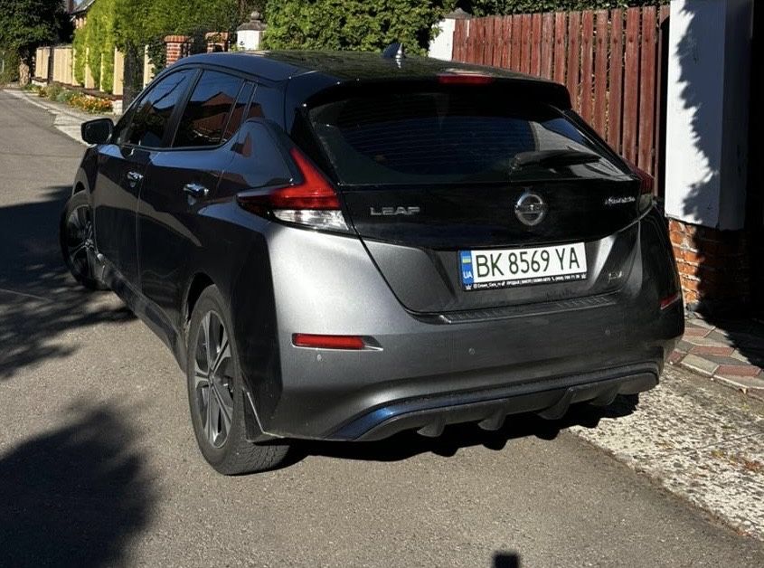 Продам Nissan Leaf SV 2020р. 40кВт