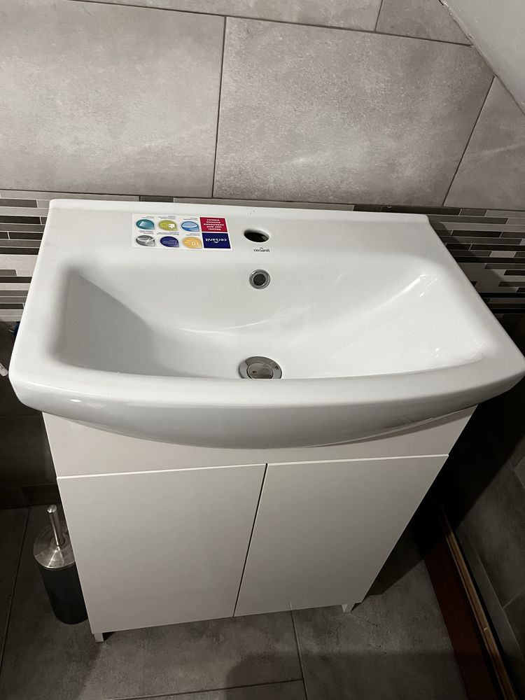 Szafka z umywalką