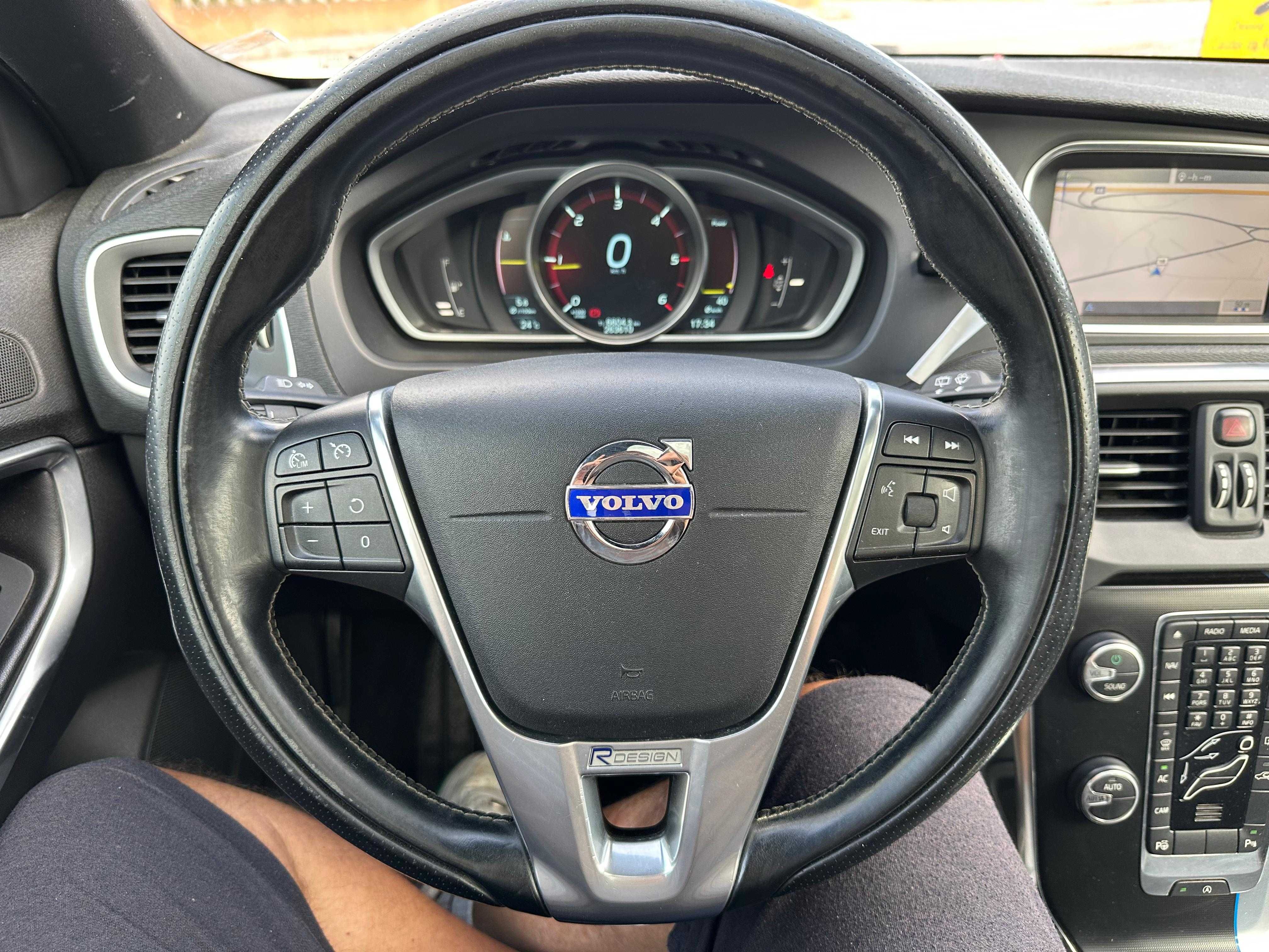 Volvo V40 D2 Summum R-design
