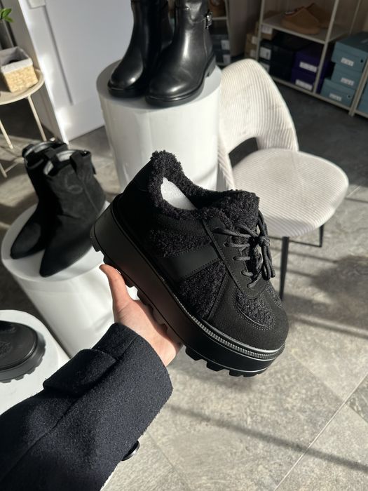 Кросівки зимові на платформі, легенькі