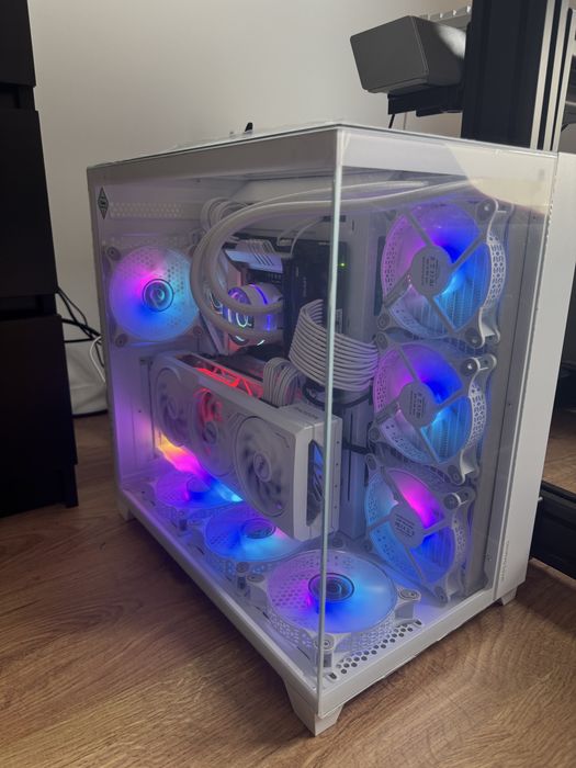 torre pc computador gaming RX 7800XT