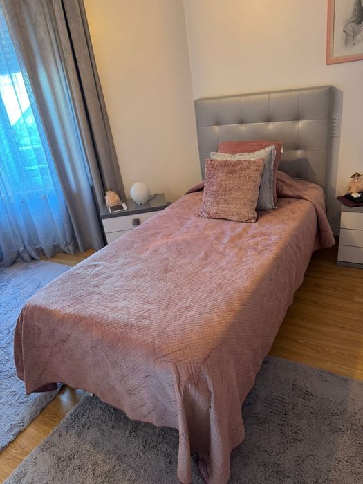 2 camas de solteiro modernas