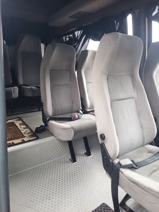 Iveco 2.8 9lugares ligeira com AC