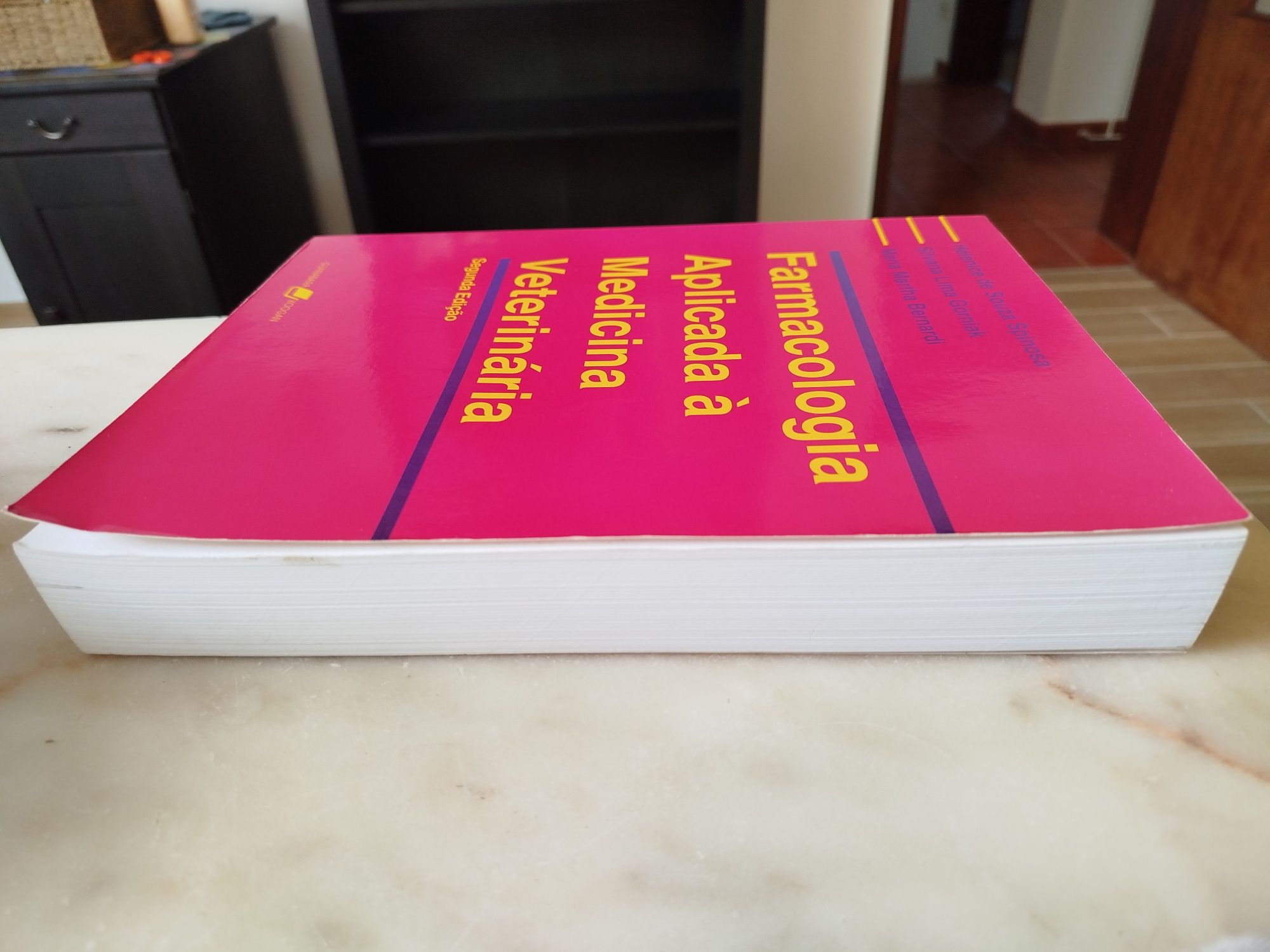Livro técnico Farmacologia aplicada à medicina veterinária
