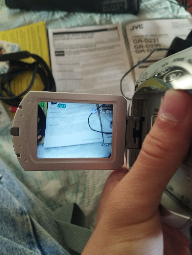 Handycam JVC D220