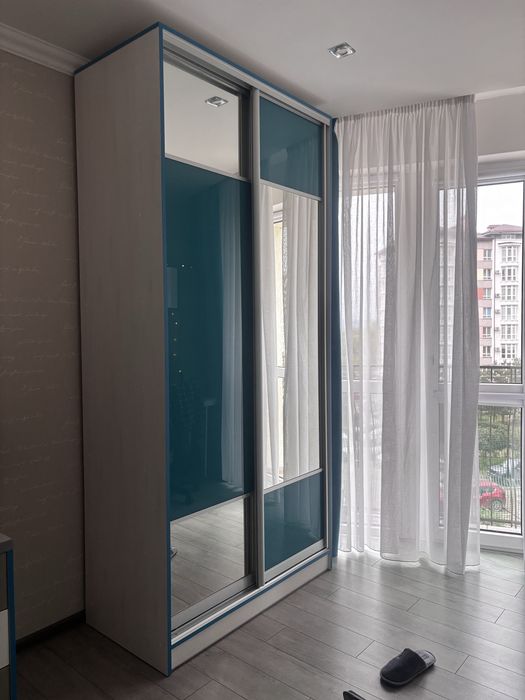 Стіл письмовий з навісними ящиками