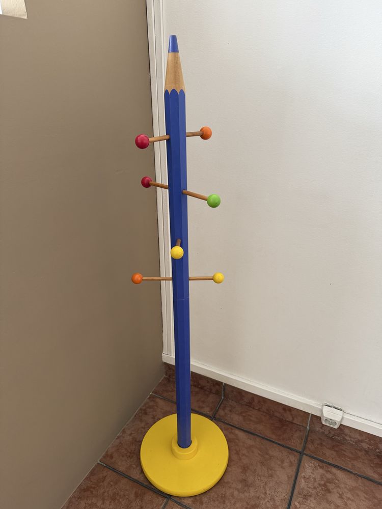 Pequenos móveis diversos