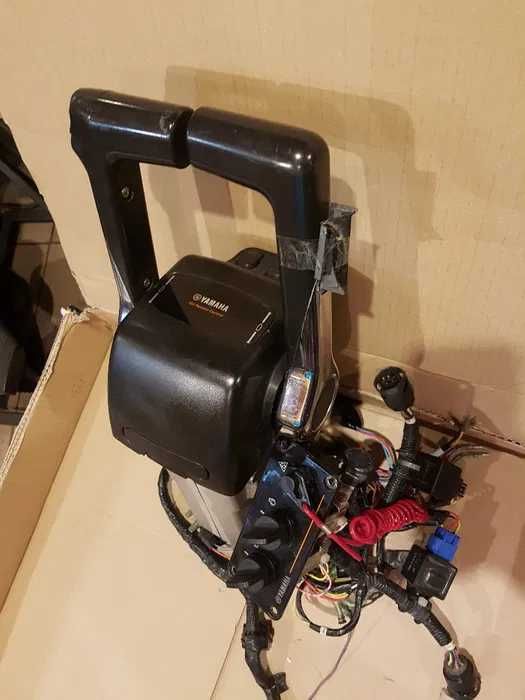 zaburtowy Yamaha stacyjka manetka podwójna 704 kpl