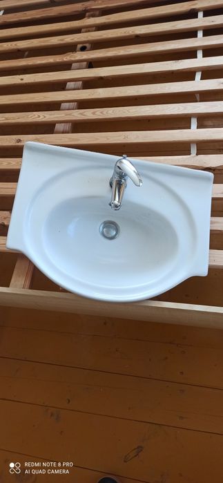 Okazja umywalka z baterią do łazienki