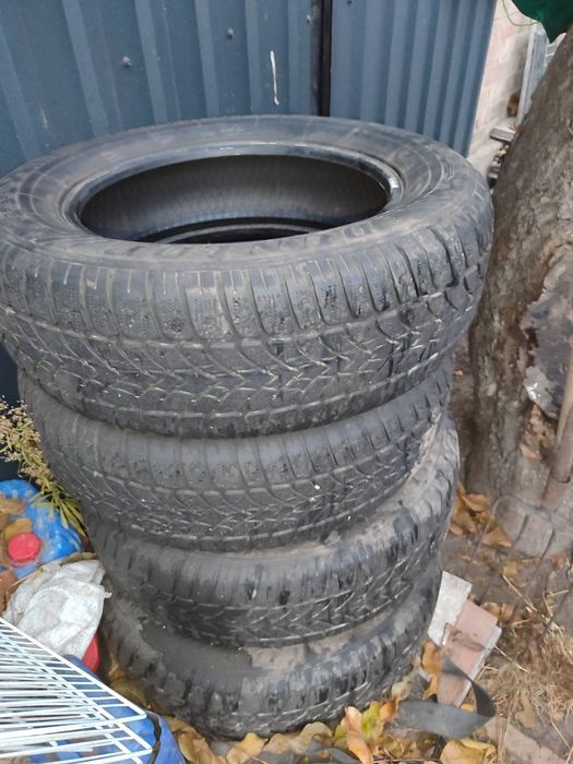 Шини зимові  R 17 стан добрий