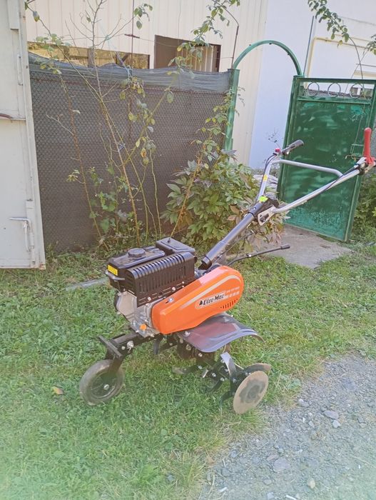 Култіватор бенціновий новий