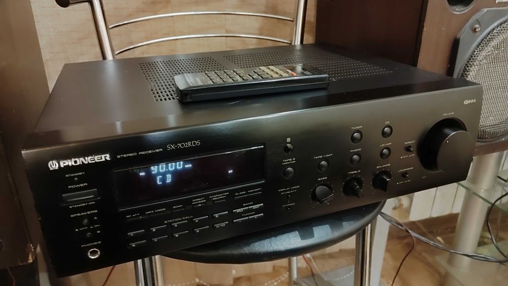 Hi.Fi Усилитель-Ресивер Pioneer SX-702 RDS.