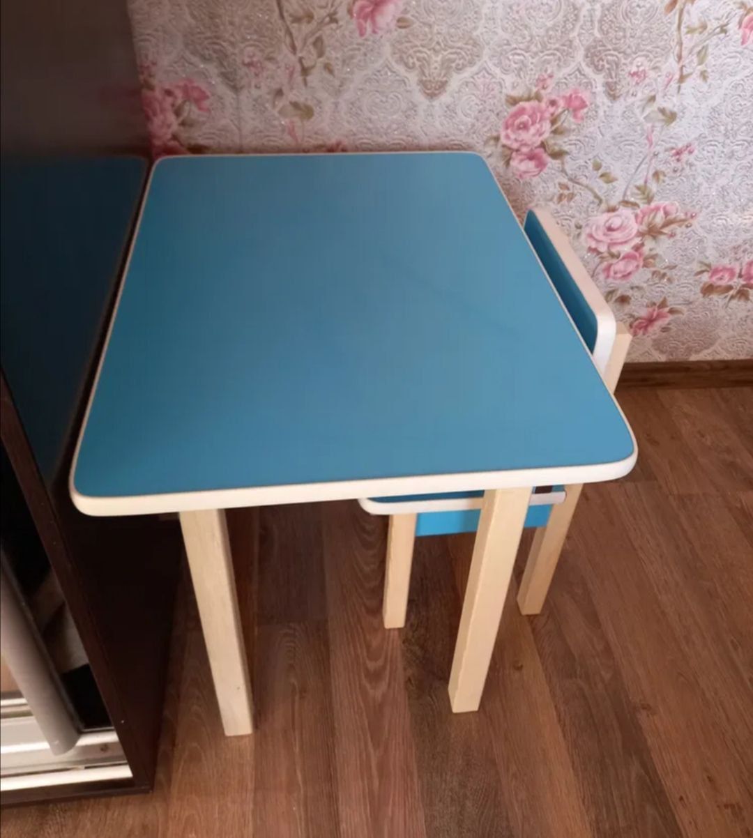 Стіл та стілець власне виробництво,стол парта и стул для детей
