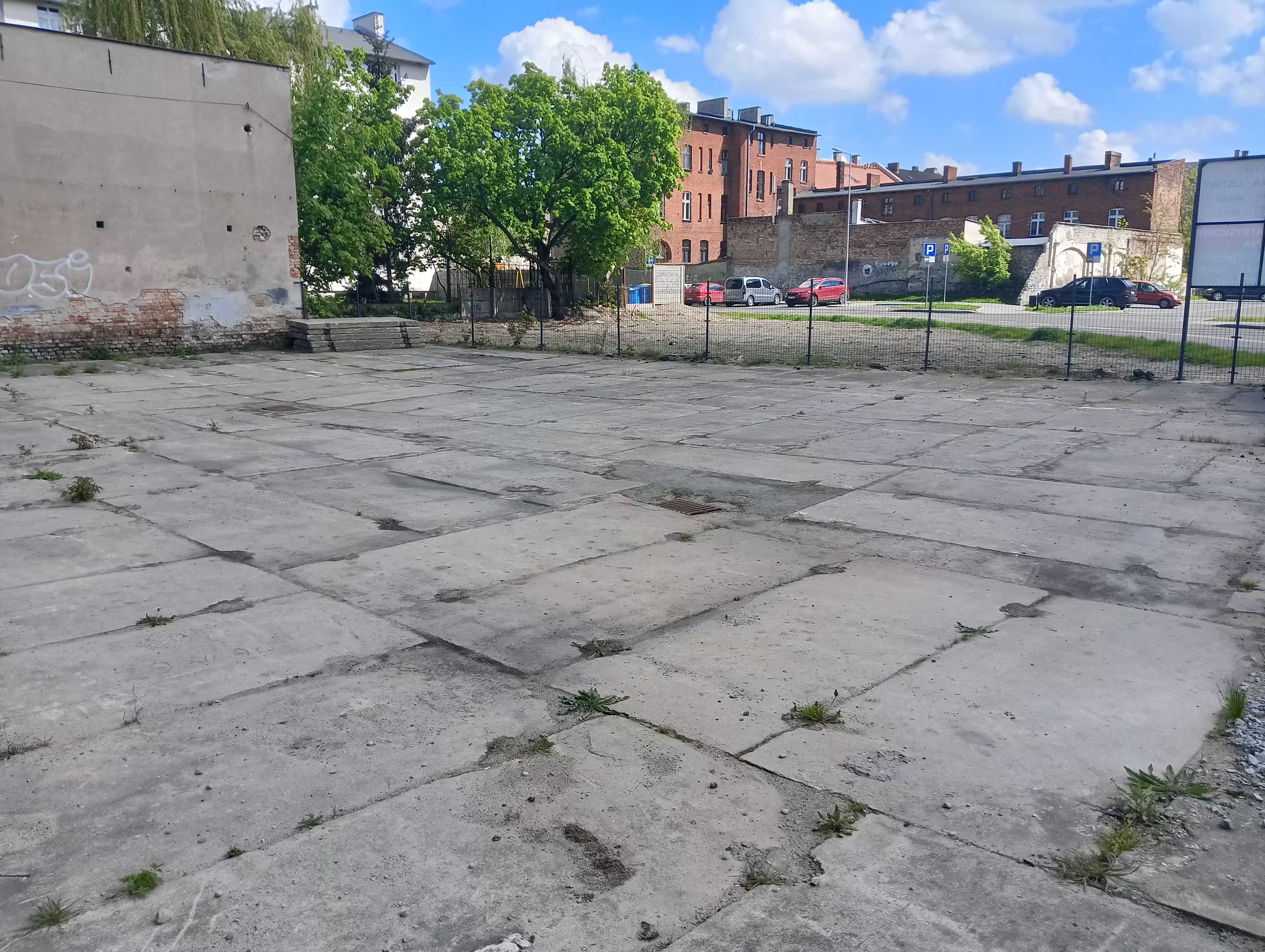 Wynajmę plac ok. 550m w centrum