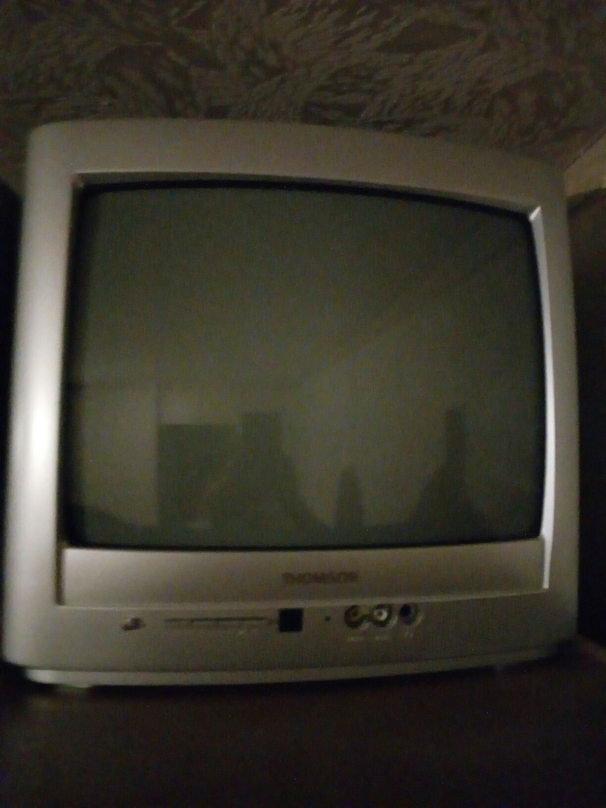 телевізори ТОМСОН -2 шт.екран маленький, 36 см діагональ