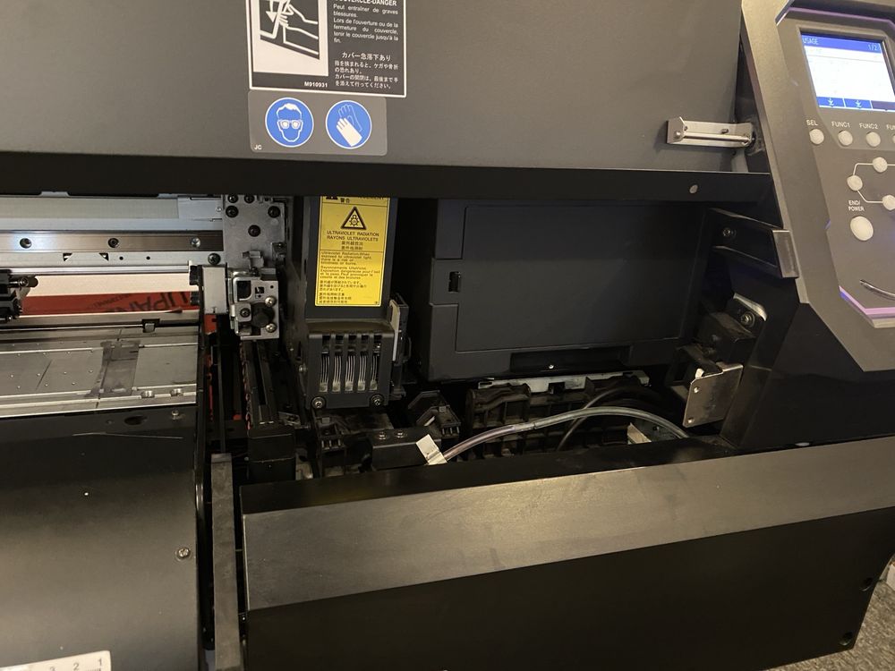 Ploter Mimaki UCJV 300-160 LED UV druk+cięcie, niski przebieg