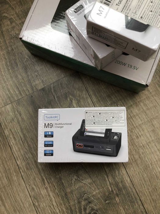 ToolkitRC M9 зарядка для дронів 600W баланс до 8S, Type-C 65W, USB-A