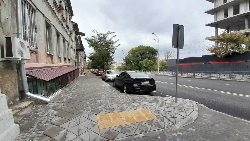 Срочно продам 1 комнатную квартиру в Центре города.  70 кв. м Газ.