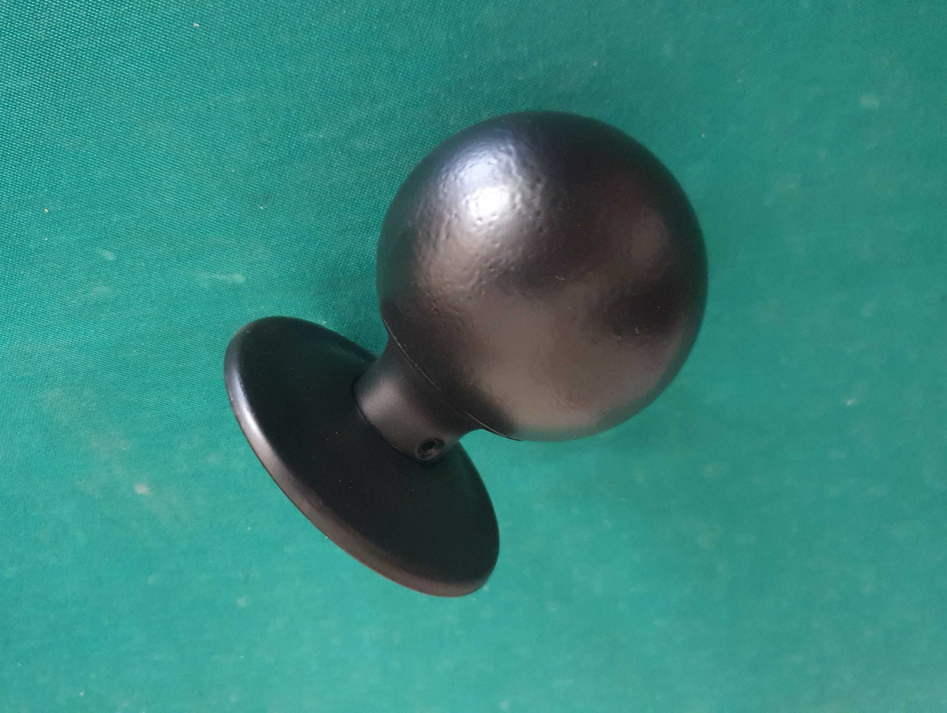 Puxador de porta vintage, em latão pintado de preto