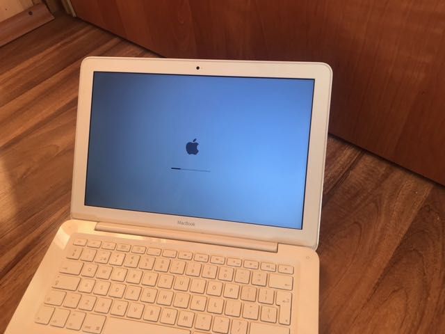 MacBook biały unibody laptop apple mac A1342 biały notebook white