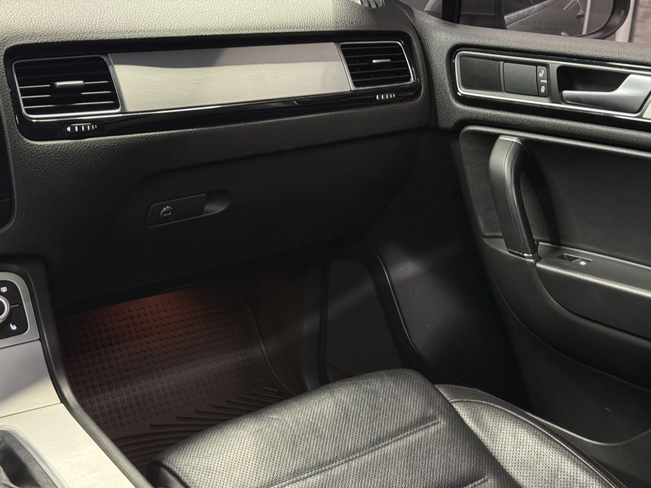 Продам Volkswagen Touareg 3.6 FSI V6 2017