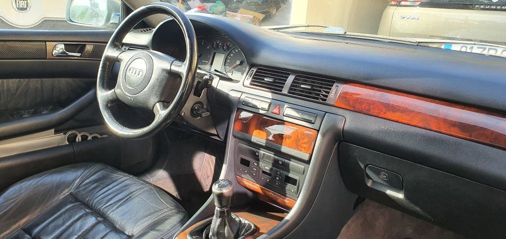 Audi A6 2.5TDI 150cv poucos km