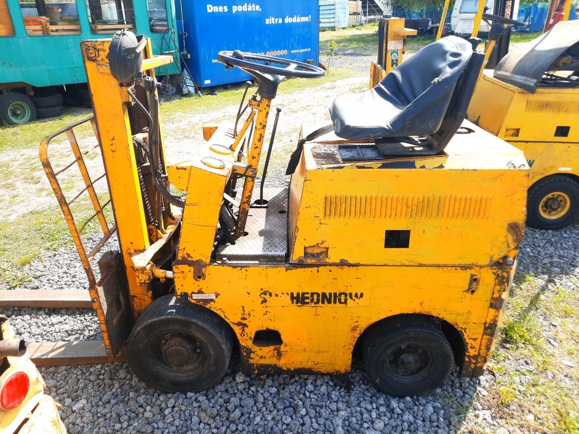 Wózek widłowy rak Suchedniów silnik C330 Ursus Złoczew transport
