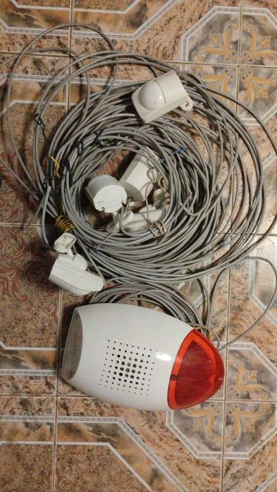 Сигналізація , лічильник 3ф, автоматичні вимикачі, провід алюмінієвий