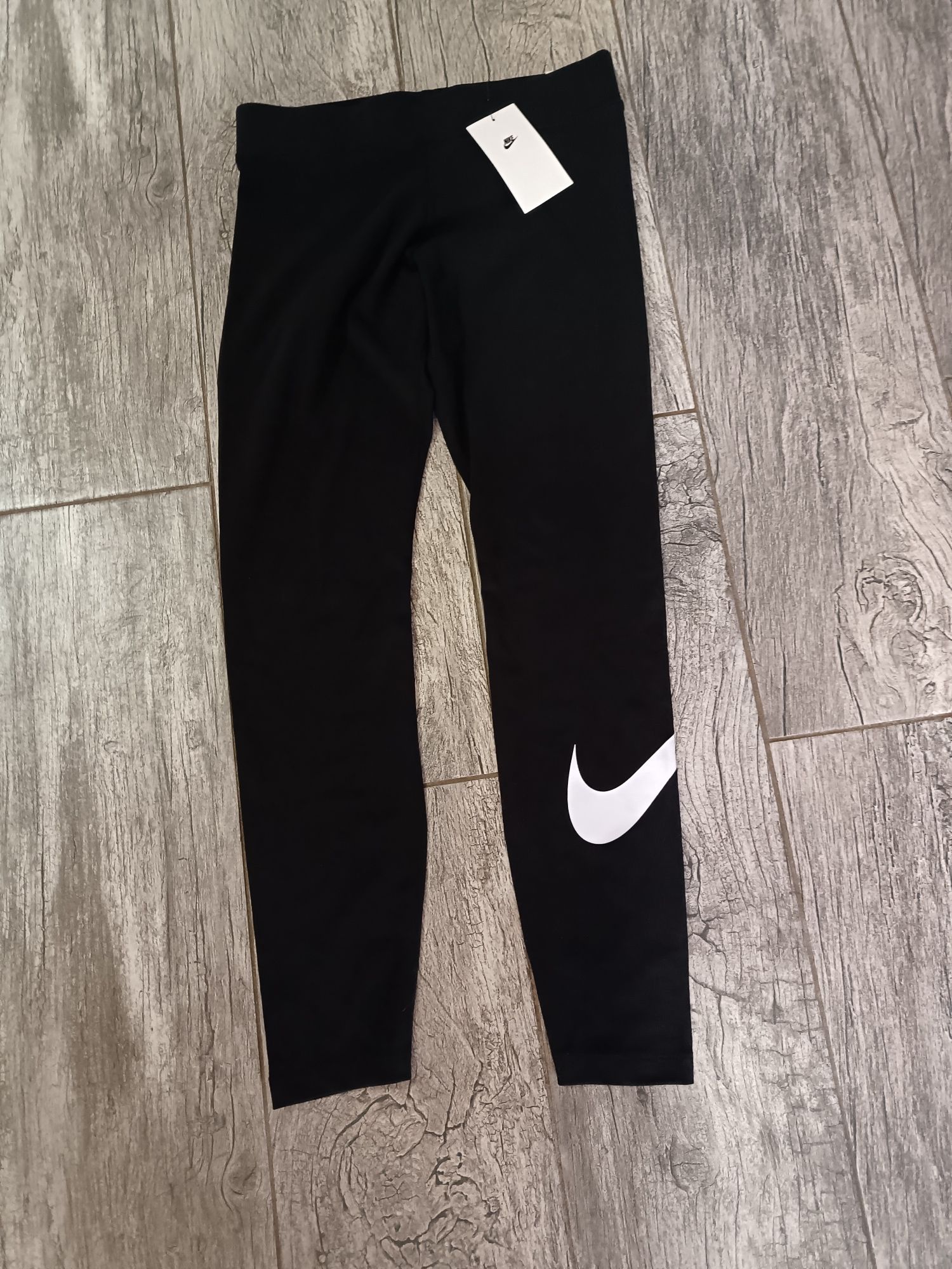 Leginsy Nike nowe roz. M