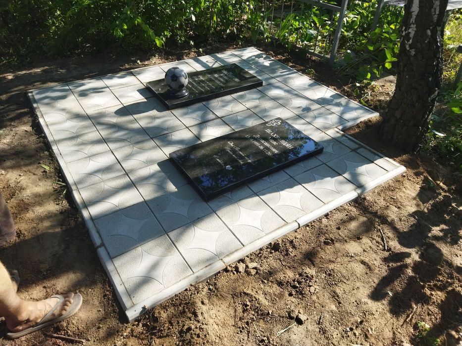 Памятники, благоустройство могил под ключ Днепр