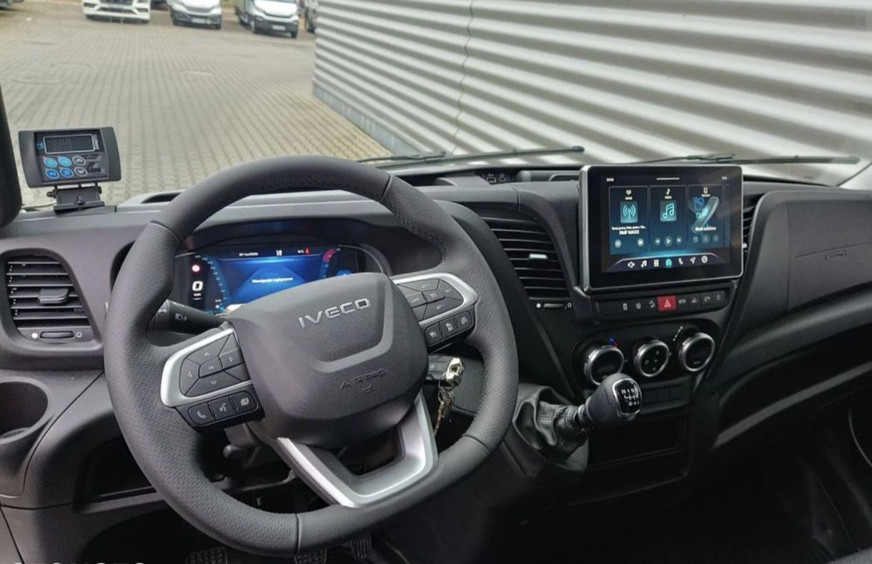 Auto chłodnia 6-8 palet Iveco daily winda bliźniak 3.0 -5 c zanotti