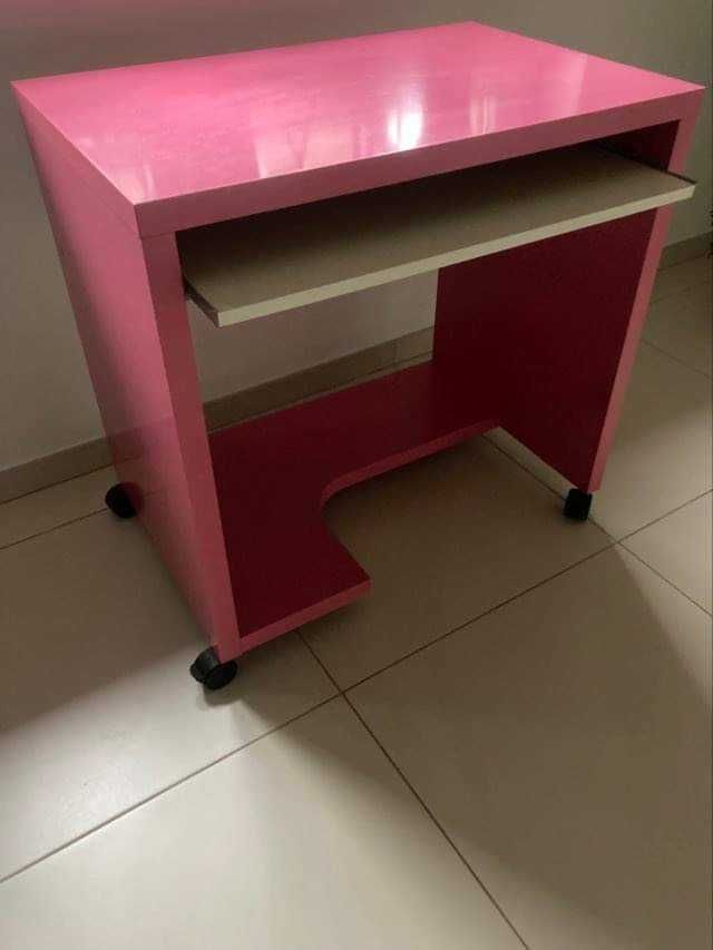 Świetne biurko dla dziewczyny!