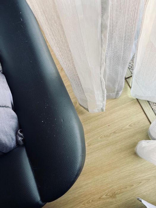 Cama 190/140 com mesinha cabeceira