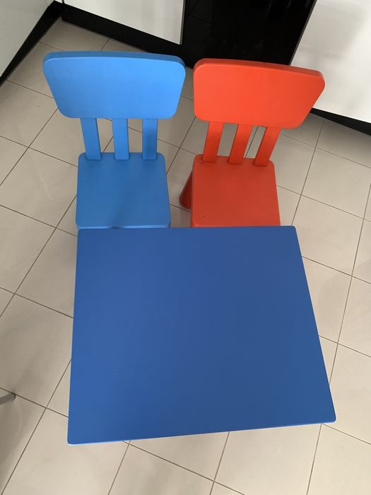 Stolik + 2 krzesła dla dzieci