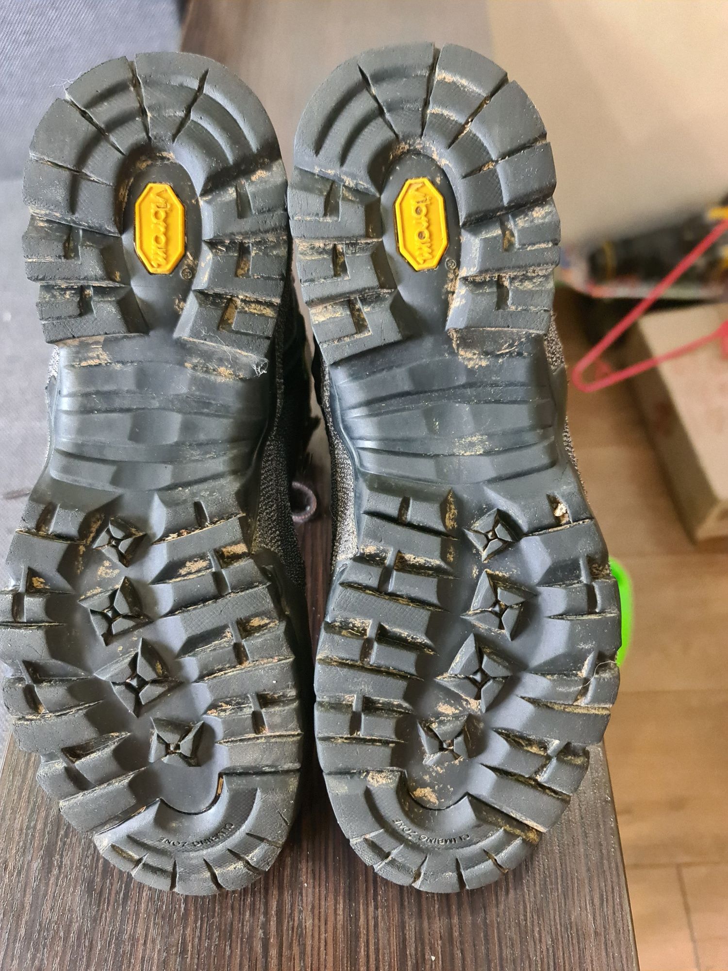 Продам женские salewa(WS ALP TRAINER MID GTX)