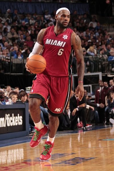 Nike LeBron 9 Elite \ Christmas Edition