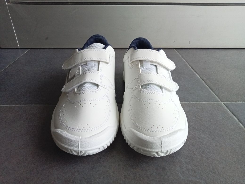 Sapatilhas T37 novas