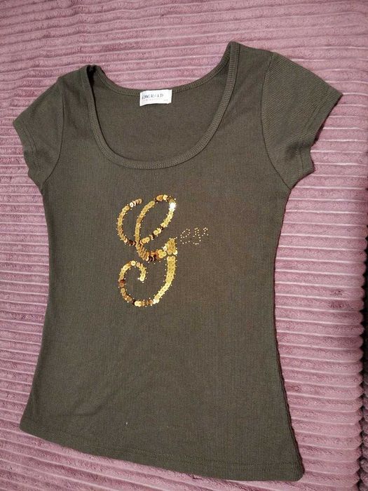 Koszulka w kolorze khaki z napisem "Yes"