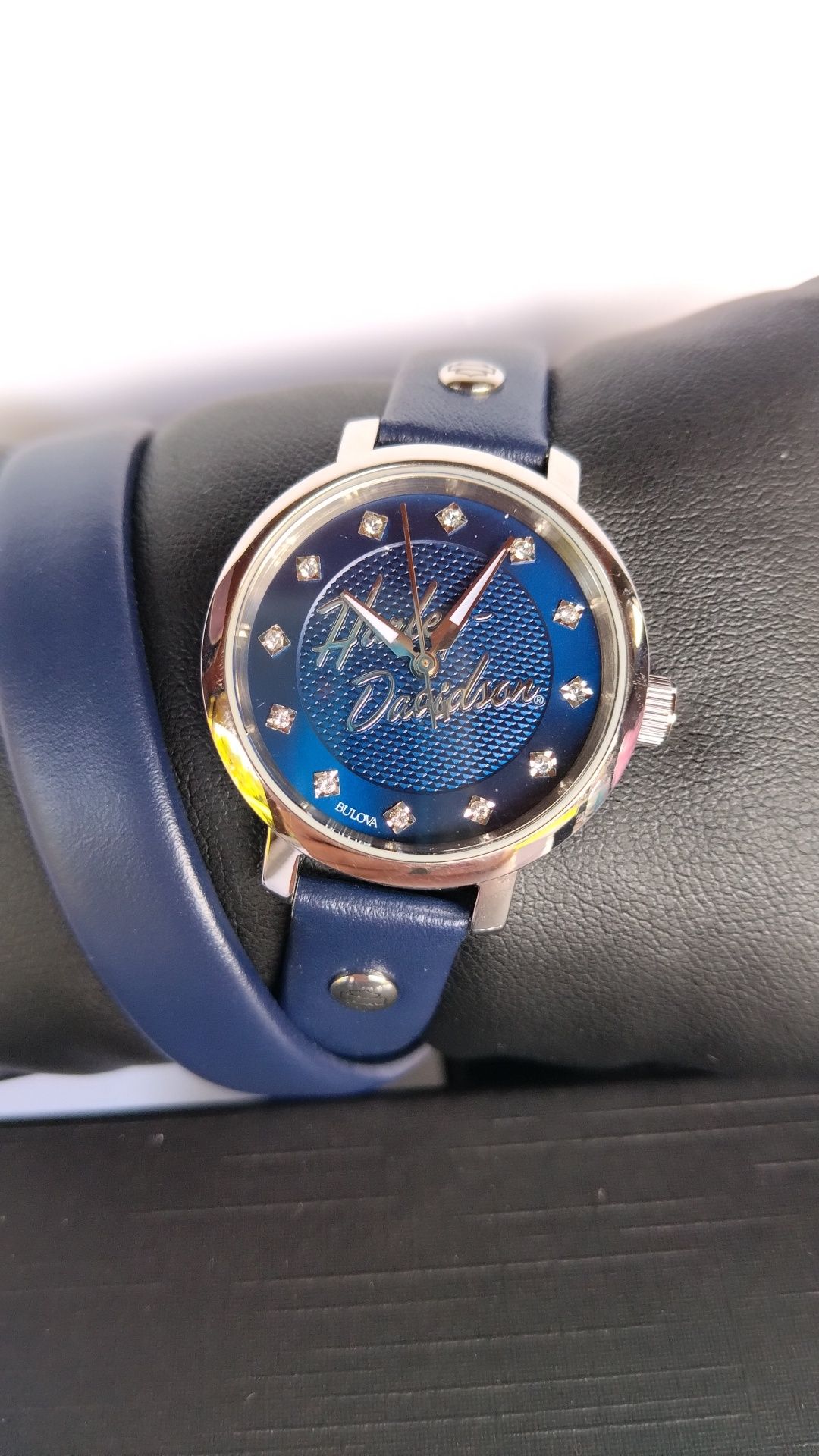 Relógio Harley Davidson Bulova  Crystal. Feminino